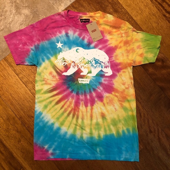 Levi's Other - Levi’s California State Flag Tie Dye Tee